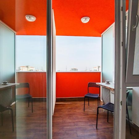 Fresh Studio In Central Oradea Apartment Exterior foto