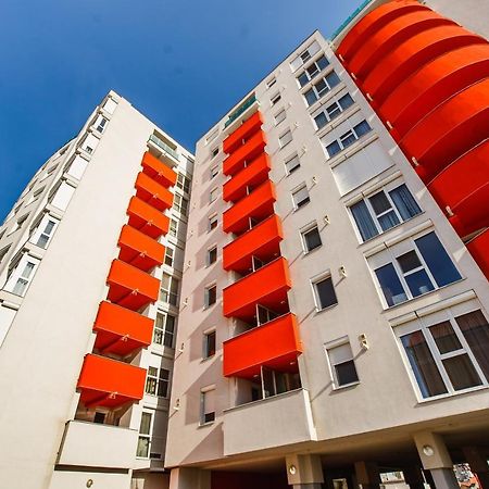 Fresh Studio In Central Oradea Apartment Exterior foto