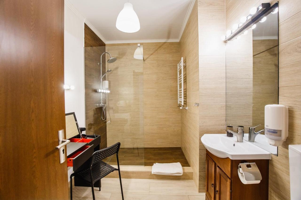 Fresh Studio In Central Oradea Apartment Exterior foto
