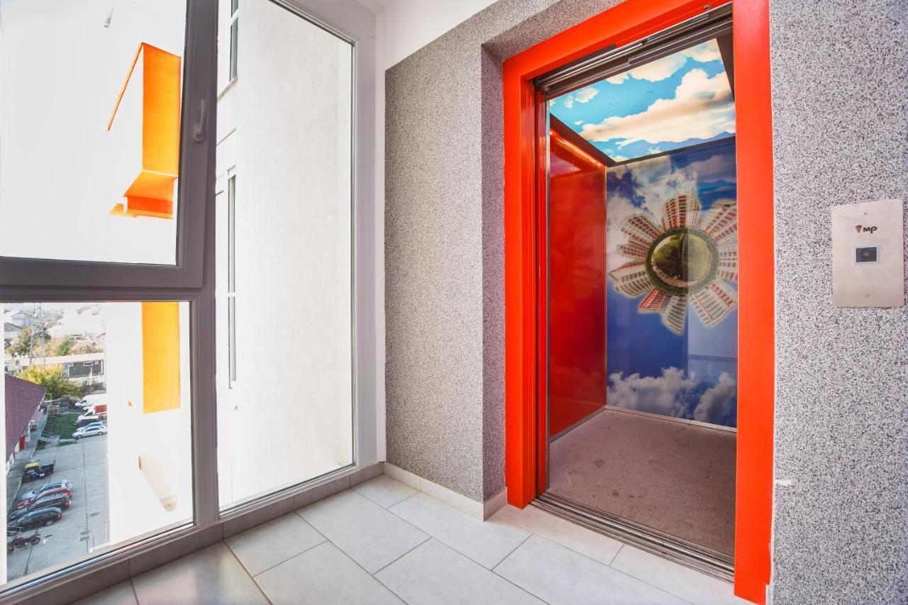 Fresh Studio In Central Oradea Apartment Exterior foto