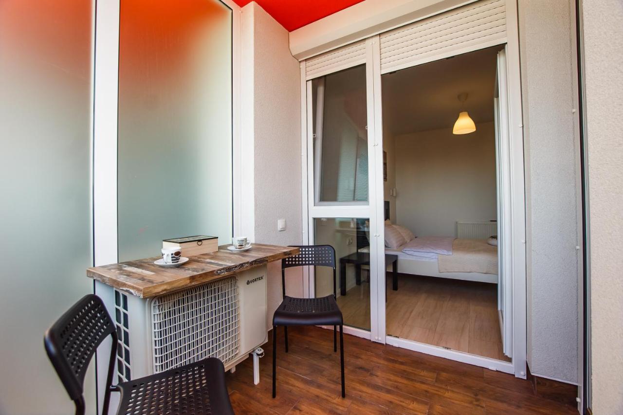 Fresh Studio In Central Oradea Apartment Exterior foto