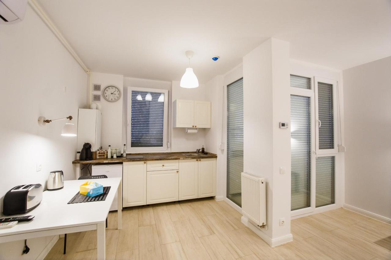 Fresh Studio In Central Oradea Apartment Exterior foto