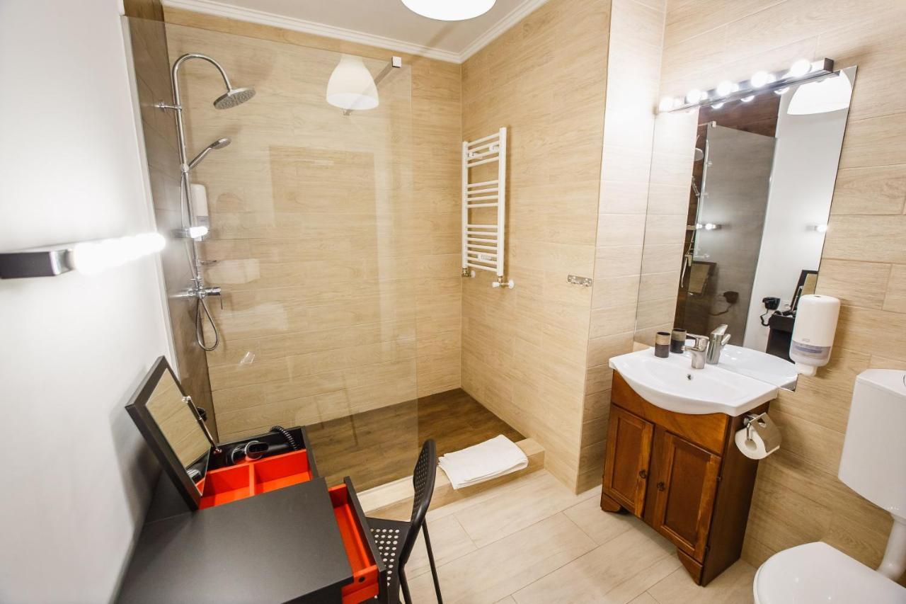 Fresh Studio In Central Oradea Apartment Exterior foto
