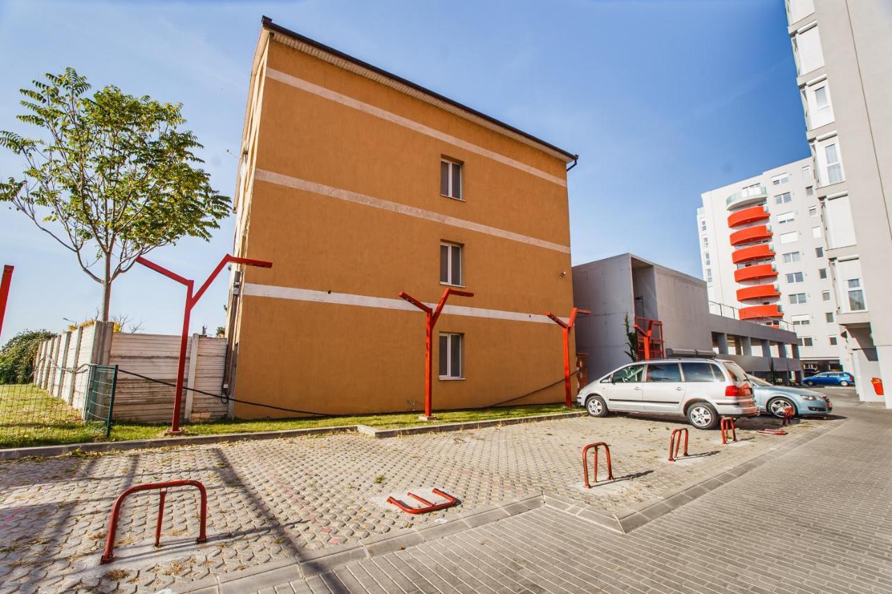 Fresh Studio In Central Oradea Apartment Exterior foto