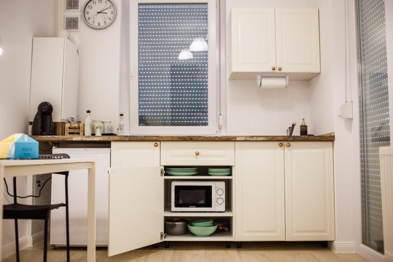 Fresh Studio In Central Oradea Apartment Exterior foto